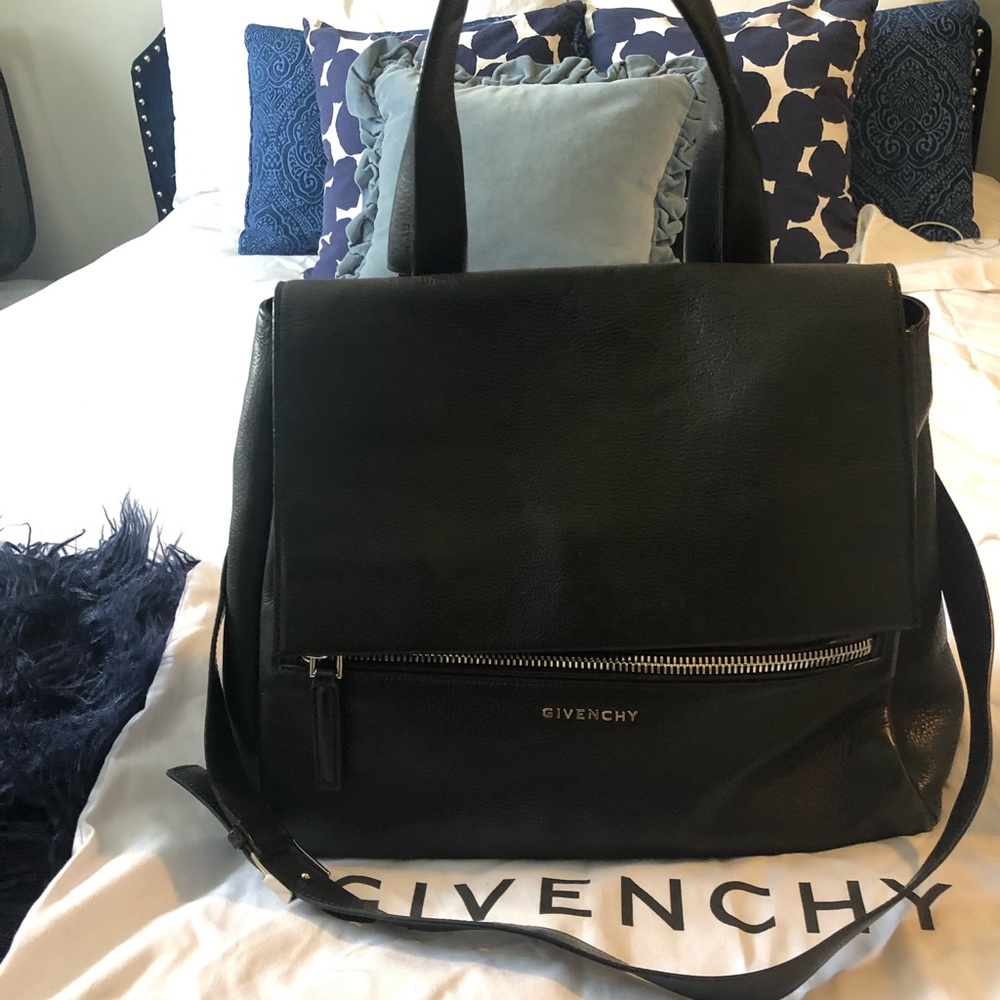 Sold ❌❌❌❌Givenchy Pandora Bag - Picture 2 of 8